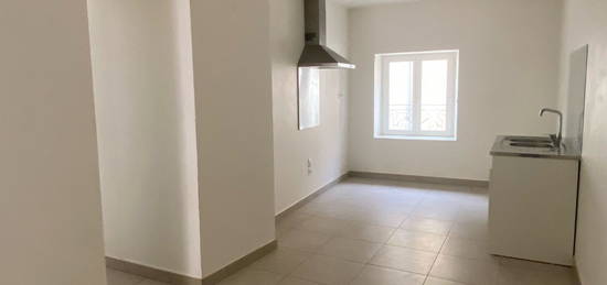 Appartement  à louer, 3 pièces, 2 chambres, 87 m²