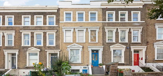 Flat for sale in Lewisham Way, New Cross SE14