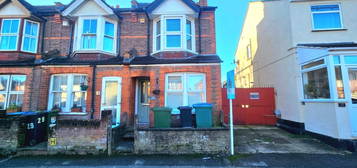 3 bed end terrace house to rent