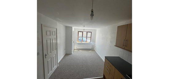 2 bed terraced house to rent