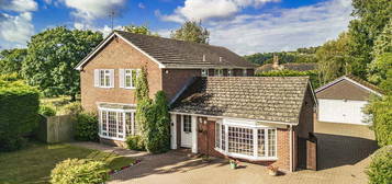 6 bedroom detached house for sale