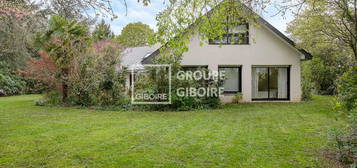 A VENDRE - EXCLUSIVITE AGENCE GIBOIRE - MAISON 5 CHAMBRES - 228.59M² HABITABLES ET 301.59M² AU SOL - CESSON-SÉVIGNÉ