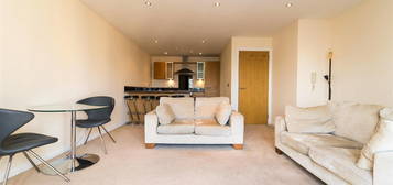 Flat to rent in St. Lawrence Street, Manchester M15