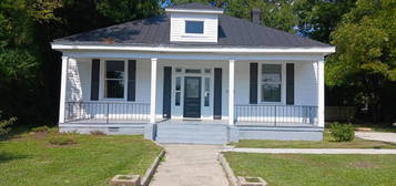 313 Railroad St E, Wilson, NC 27893