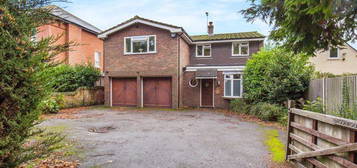 5 bed detached house for sale