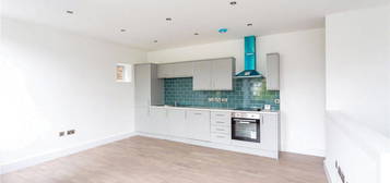 Flat for sale in Station Road, Finchley, London N3