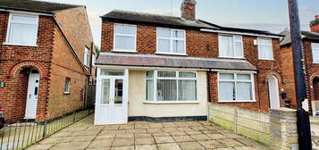 3 bed semi-detached house for sale