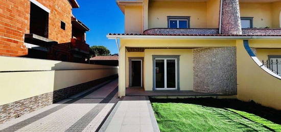 Casa / Villa T4 em Oiã de 272,00 m2