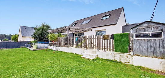 Maison contemporaine située au calme sur la commune de Bécon Les Granits