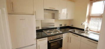 2 bed flat to rent