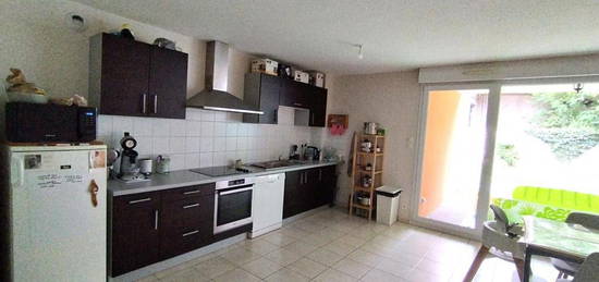 Appartement  à louer, 3 pièces, 2 chambres, 73 m²