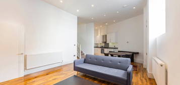 Maisonette to rent in Fashion Apartments, 55 Grafton Road NW5