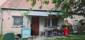 Eladó ház Győr környékén