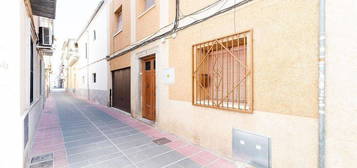 Casa en calle Felipe V en Santa Fe