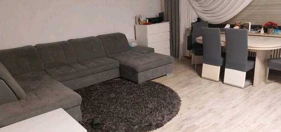 Wohnung 114 qm, 4 Zimmer, 1.300,- € Warmmiete