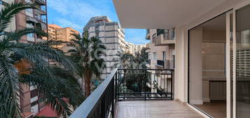 Piso en venta en Carrer de Jaume Roig, Jaume Roig