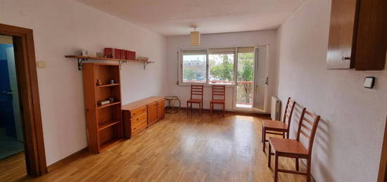 Piso en venta en Espronceda