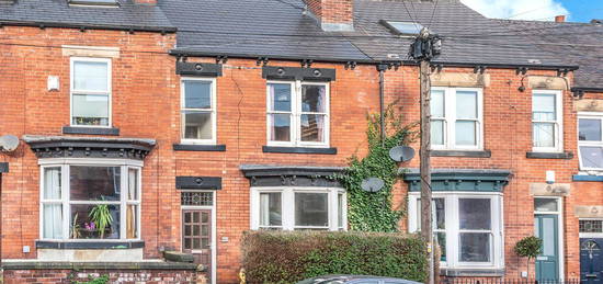 4 bed terraced house for sale