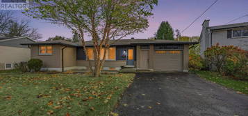 239 WARNICA ROAD, Barrie (Painswick North), Ontario 