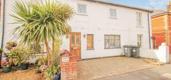 4 bedroom terraced house