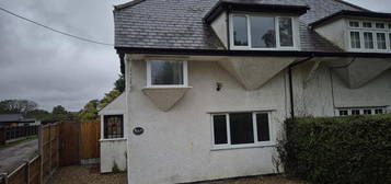 3 bedroom semi-detached house to rent