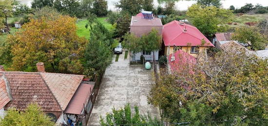 Casa de vacanta cu deschidere la lac