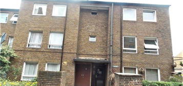 Flat to rent in Swanfield Street, Shoreditch E2