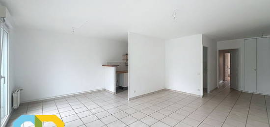 Appartement  à louer, 4 pièces, 3 chambres, 92 m²