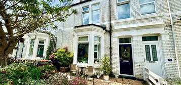 4 bed terraced house for sale