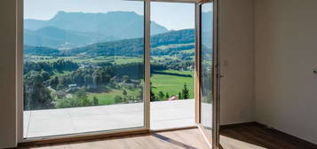 Sonnige Wohnung mit großen Balkon und Garten inkl Carport