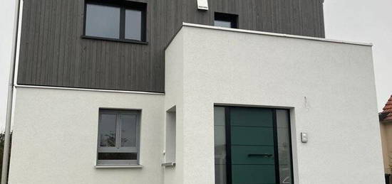 Neu Sanierte Wohnung mit sonniger Terrasse in ruhiger Lage