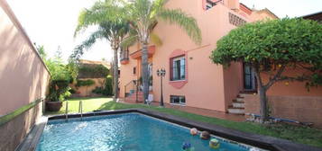 Chalet pareado en venta en Bello Horizonte-Lindasol