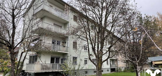 Helle City-Wohnung mit Loggia