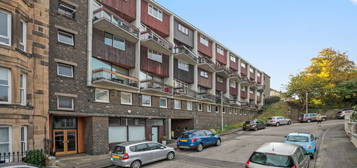 2 bed maisonette for sale