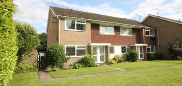 Maisonette to rent in Windfield, Leatherhead KT22