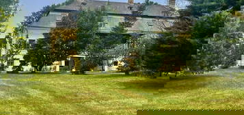 Meggyeskovácsi, Petőfi park 1.