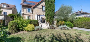 Maison 2 étages  à vendre, 7 pièces, 6 chambres, 250 m²