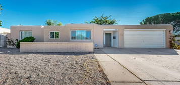 1800 Field Dr NE, Albuquerque, NM 87112