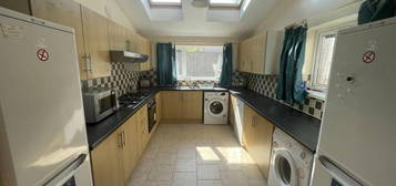 7 bedroom terraced house