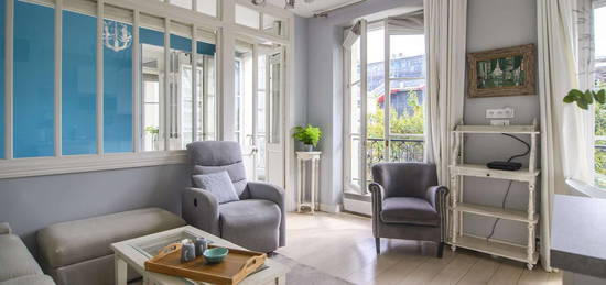 Charmant appartement deux pièces, rénové, au coeur du Marais