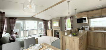 2 bedroom lodge for sale