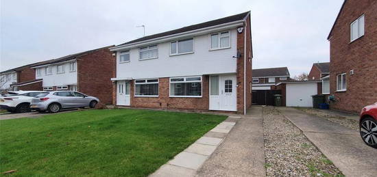 3 bedroom semi-detached house to rent