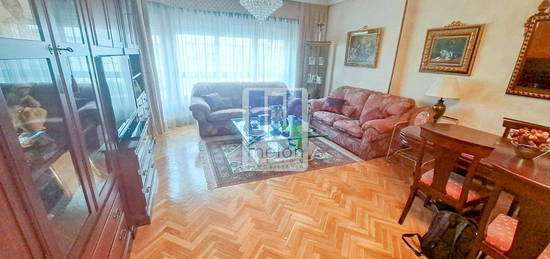 Piso en venta en Regino S.de la Maza, Villa Pilar