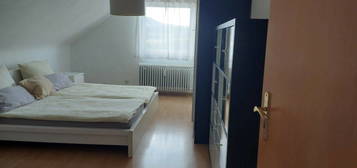 Möblierte und modernisierte 2-Zimmer-Wohnung in Leonberg-Höfingen