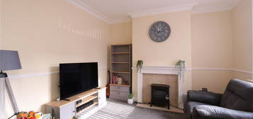 2 bed terraced house to rent