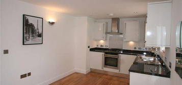 2 bedroom ground floor flat to rent