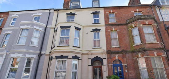 Flat to rent in Cabbell Road, Cromer NR27