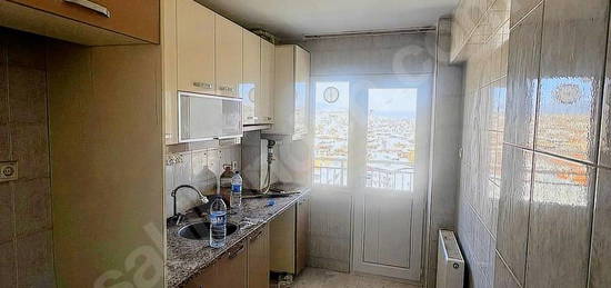 Karabağlar Barış Mahallesi Cadde üzeri Kiralık 3+1 Daire