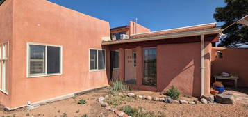 29 Calle Debra, Santa Fe, NM 87507