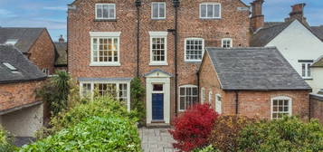 6 bedroom detached house for sale